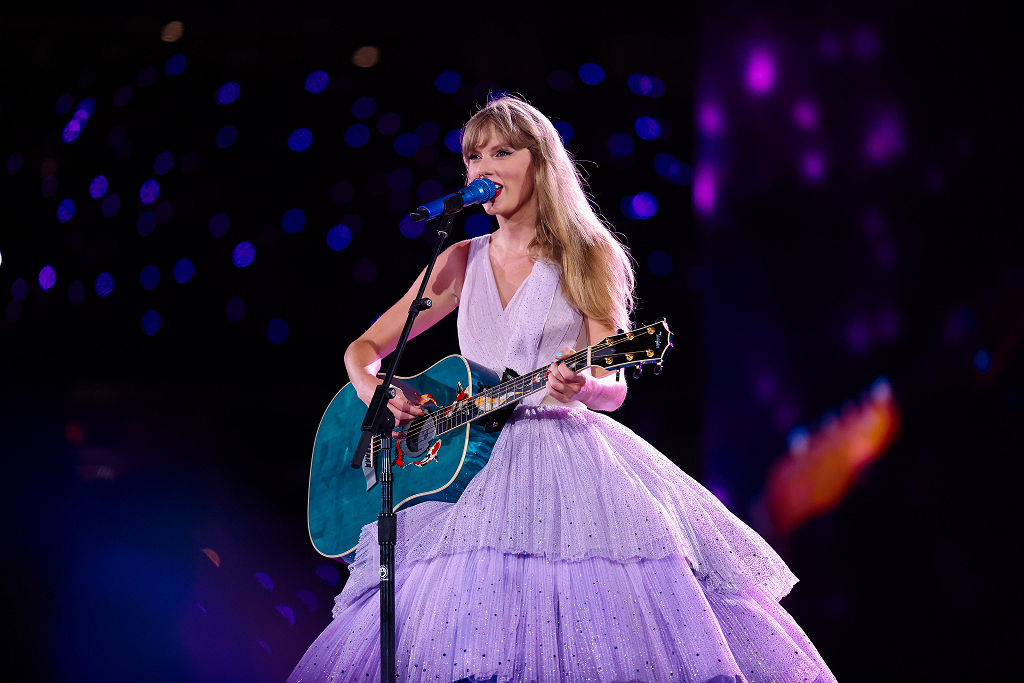 Taylor Swift SoFi Stadium Los Angeles Digest